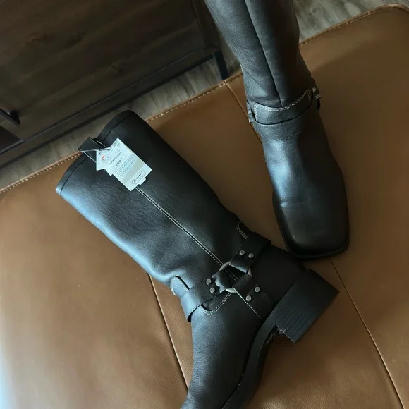 Moto Boots - Picture 2 of 6